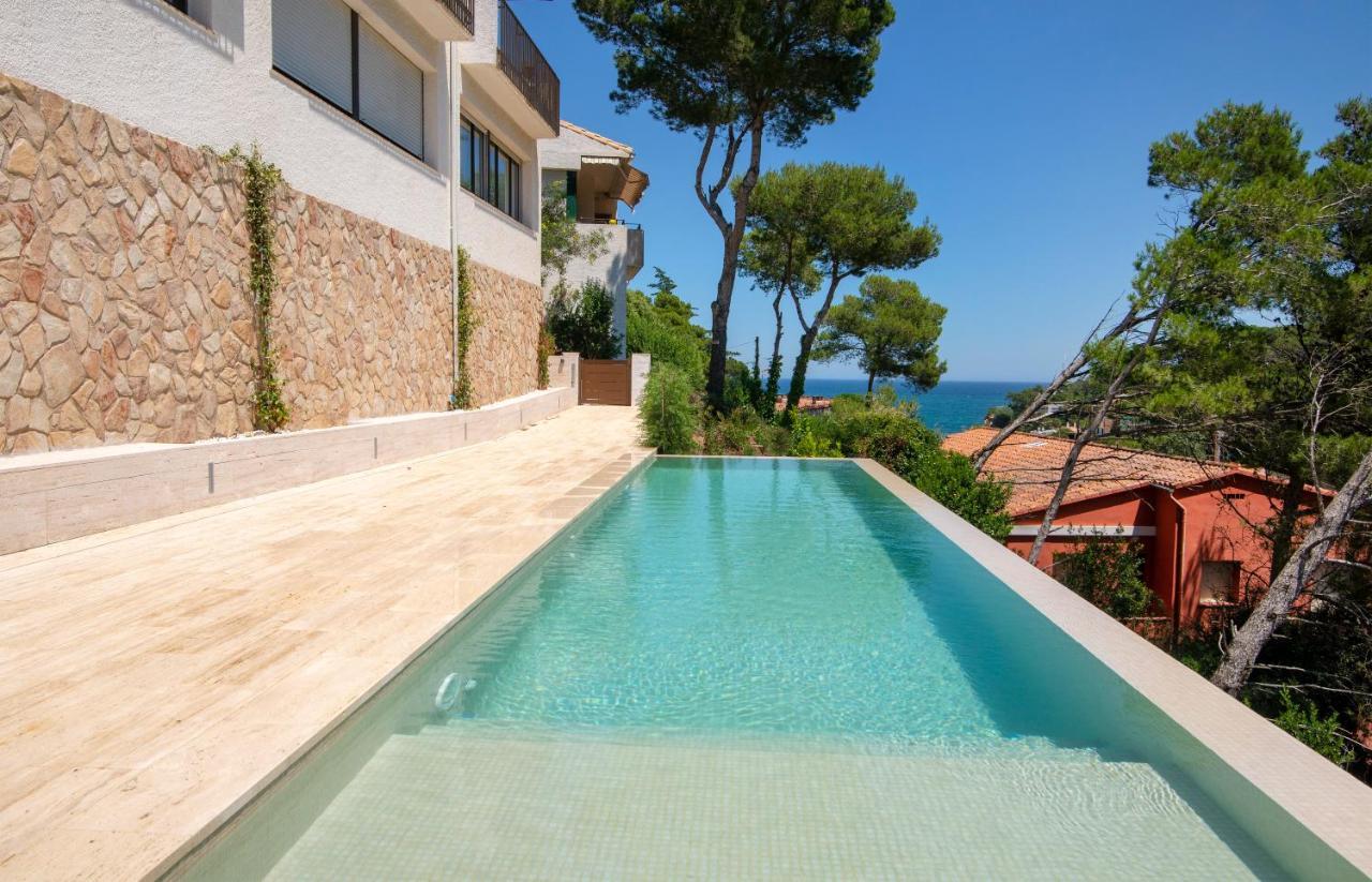 La Vie En Rouge Sa Riera Duplex, Private Parking Apartment Begur Luaran gambar