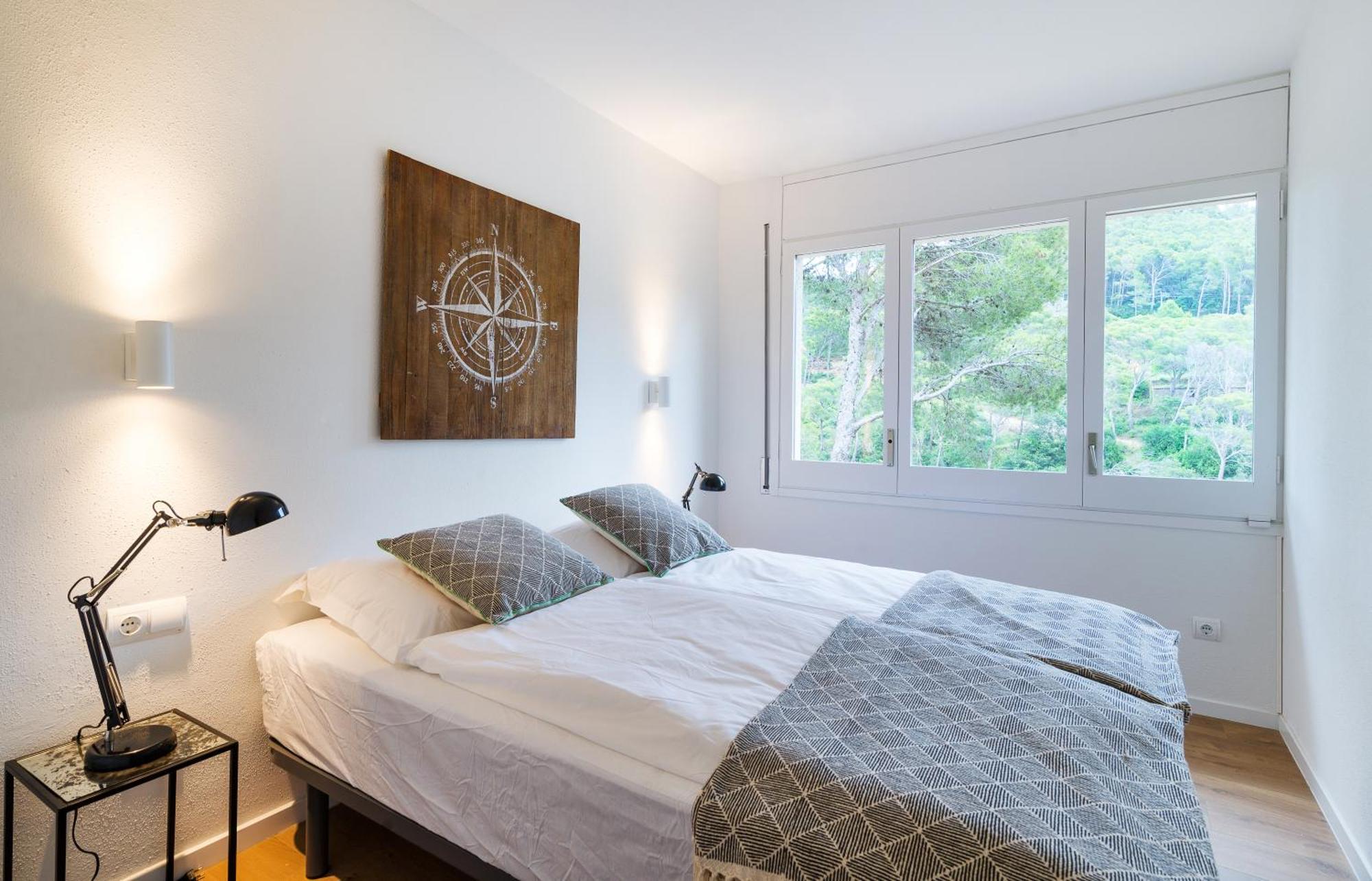 La Vie En Rouge Sa Riera Duplex, Private Parking Apartment Begur Luaran gambar