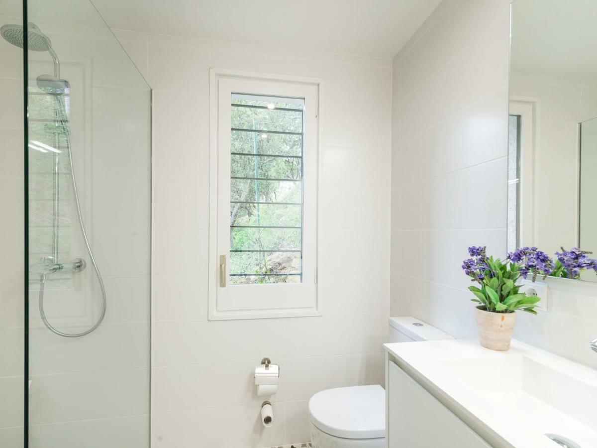La Vie En Rouge Sa Riera Duplex, Private Parking Apartment Begur Luaran gambar
