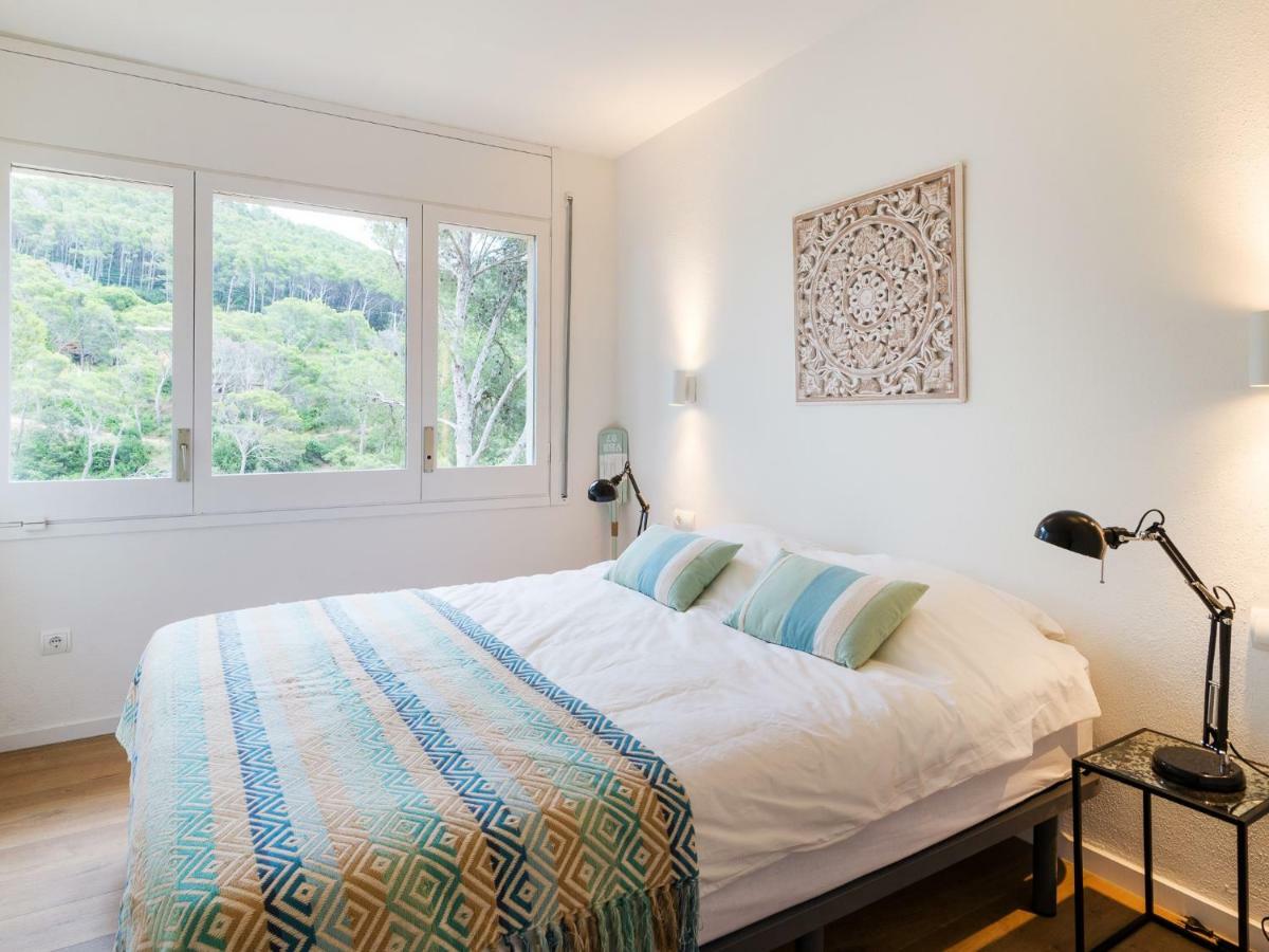 La Vie En Rouge Sa Riera Duplex, Private Parking Apartment Begur Luaran gambar
