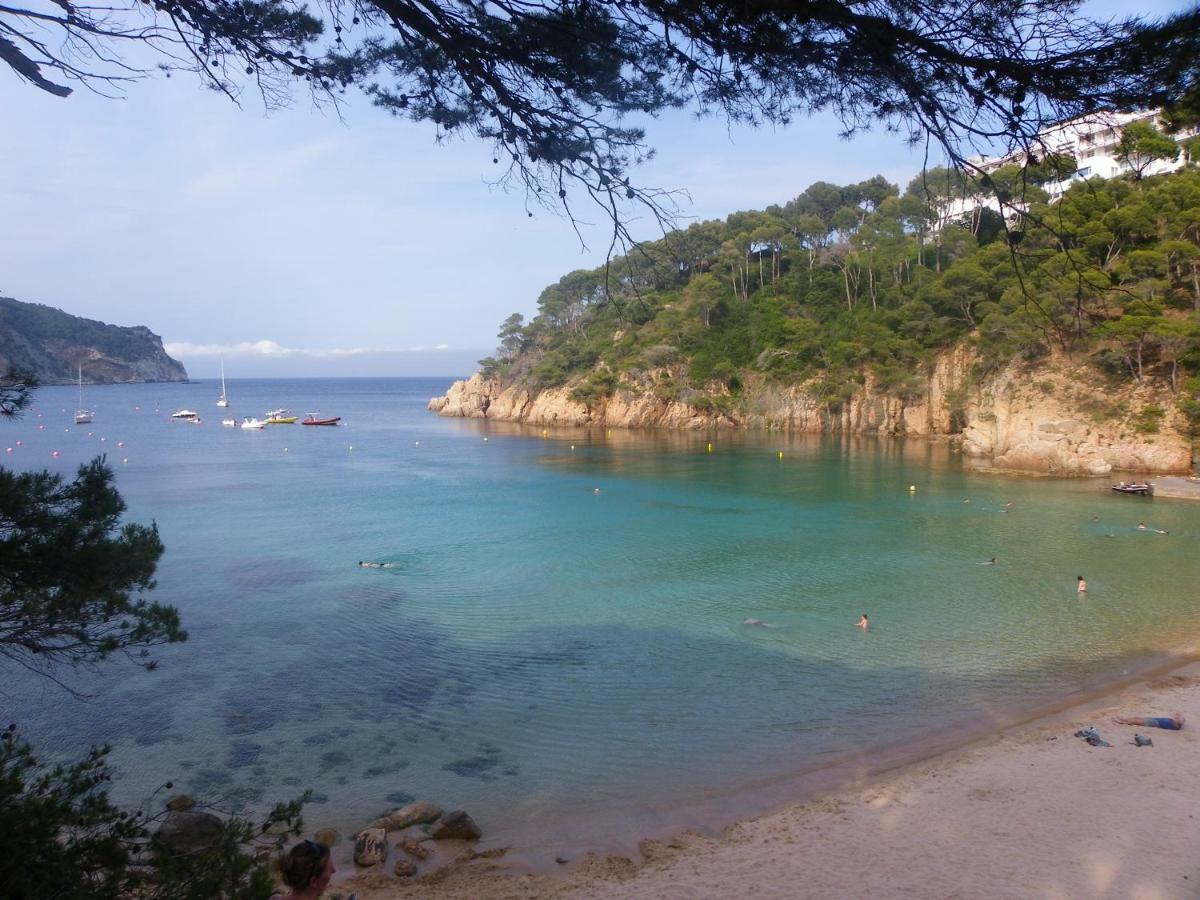 La Vie En Rouge Sa Riera Duplex, Private Parking Apartment Begur Luaran gambar